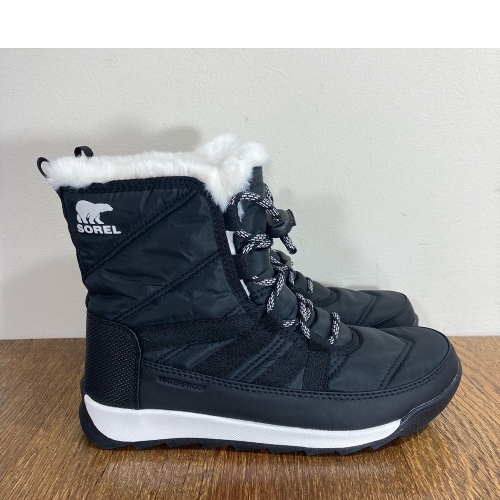 NWT Sorel Whitney ll Waterproof Insulated Short Lace Boot Womens Size 5